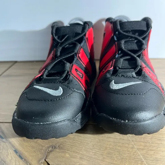 Nike Air Kids Black and Red Nike Shoes DN0020-001 Size 10C