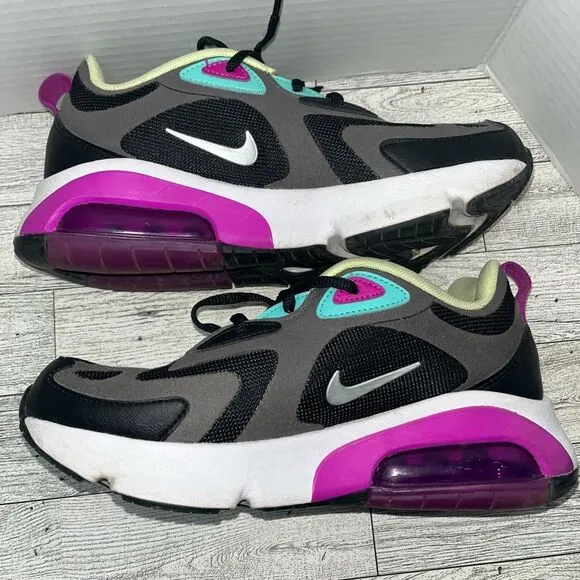 Nike Air Max 200 Girls 3.5 Running Shoes Cushioned Athletic Sneakers Black Gray