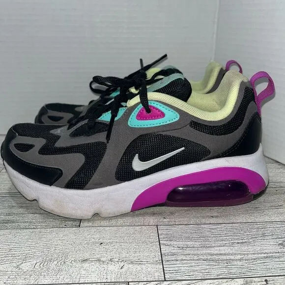 Nike Air Max 200 Girls 3.5 Running Shoes Cushioned Athletic Sneakers Black Gray