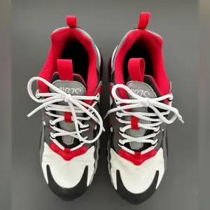 Nike Air Max 270 React GS University Red Sneaker Shoes Youth 4.5/W 5.5.