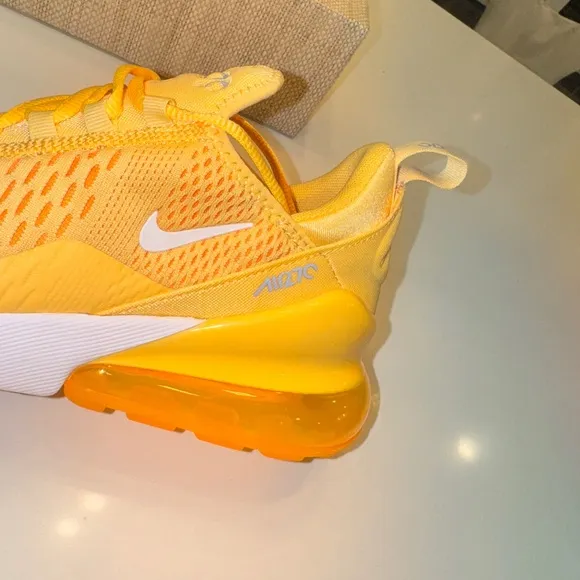 Nike Air Max 270 “TOPAZ GOLD” sneakers