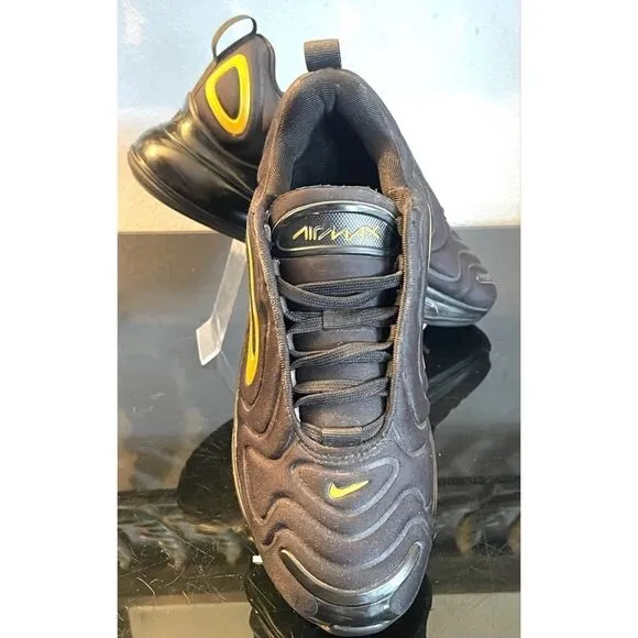 Nike Air Max 720 Black Metallic Gold AQ3196 014 Girls Youth Size 4Y