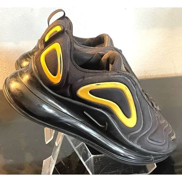 Nike Air Max 720 Black Metallic Gold AQ3196 014 Girls Youth Size 4Y