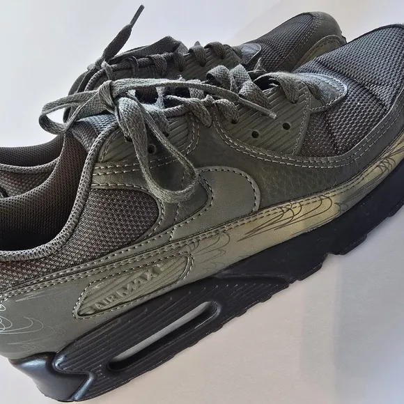 Nike Air Max 90 Men's Shoes - Olive Green