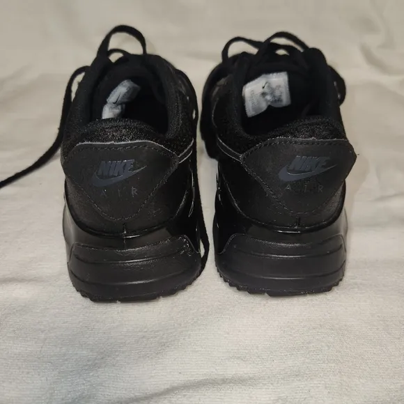 Nike Air Max Black Shoes 5Y or 6.5 womens Nike Air Max System 'Triple Black'