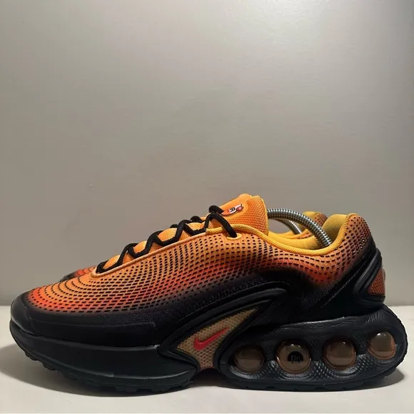 Nike Air Max DN SE Laser Orange Men’s Size 10.5 Athletic Cushioned Air Shoes