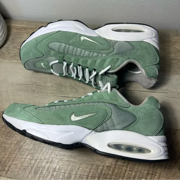 Nike Air Max Triax Lifestyle Shoes Men Low-top Green/White-CT0171-300 Sz 10.5