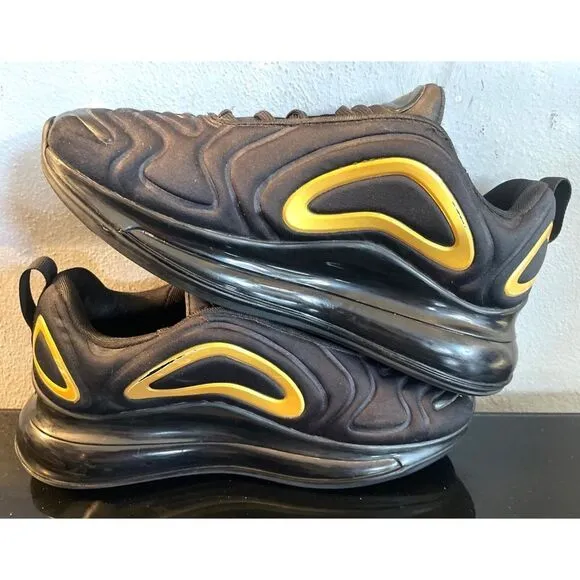 Nike Air Max 720 Black Metallic Gold AQ3196 014 Girls Youth Size 4Y