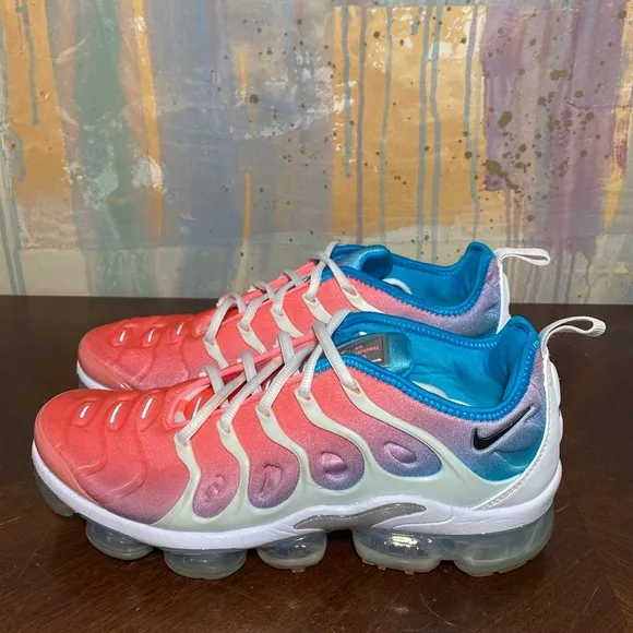 Nike Air VaporMax Plus Lava Glow Pink White CI58662-600 Women’s size 9.5