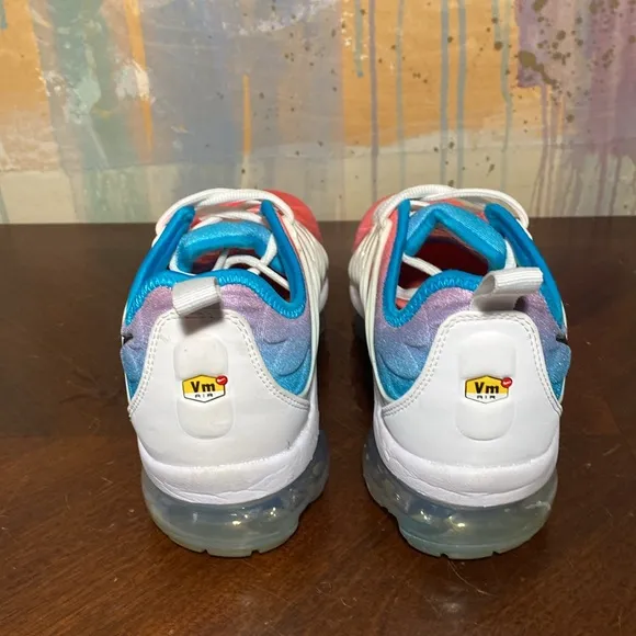 Nike Air VaporMax Plus Lava Glow Pink White CI58662-600 Women’s size 9.5