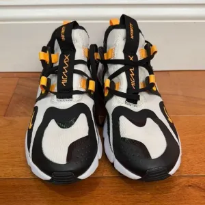 Nike Air Max Infinity White Laser Orange Sneakers Black white Orange size 8