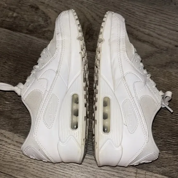 Nike airmax Women's White Sneakers size 7