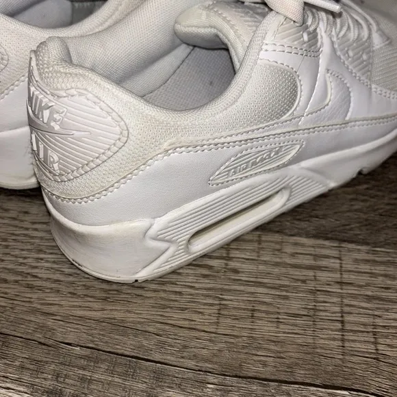 Nike airmax Women's White Sneakers size 7