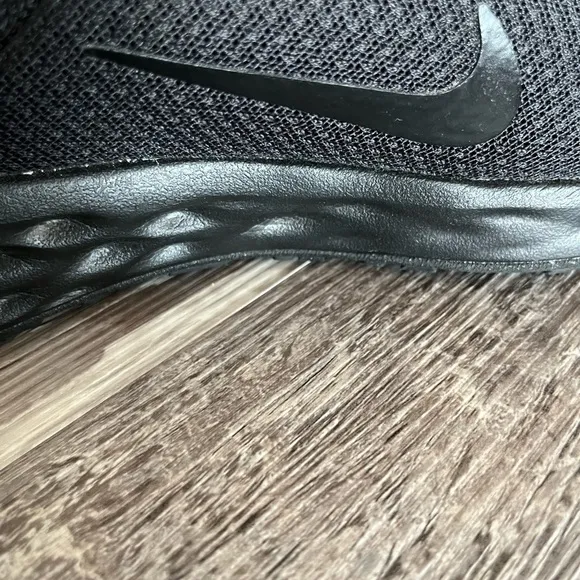 Nike Black Athletic Shoes with Cushioned Midsole