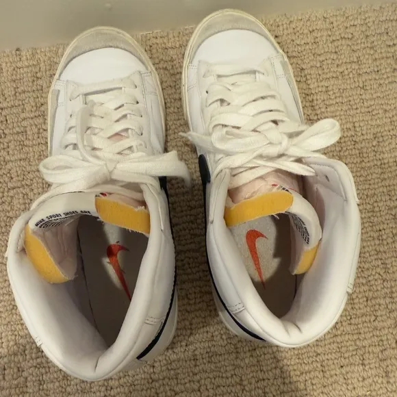 NIKE Blazer Mid ‘77 Sneakers size 7.5