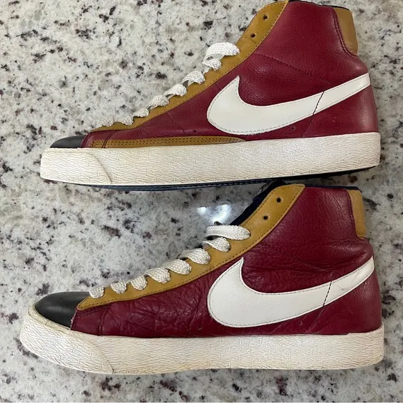 Nike Blazer Premium High Leather Team Red Size 9 Mens 312457-411 Obsidian White