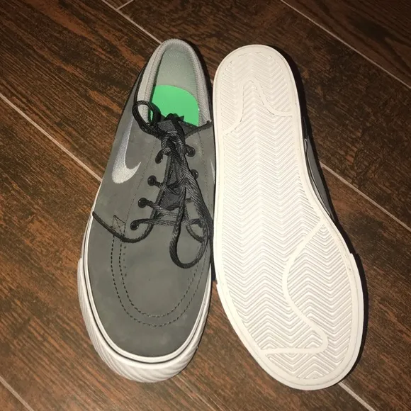 Nike boys shoes