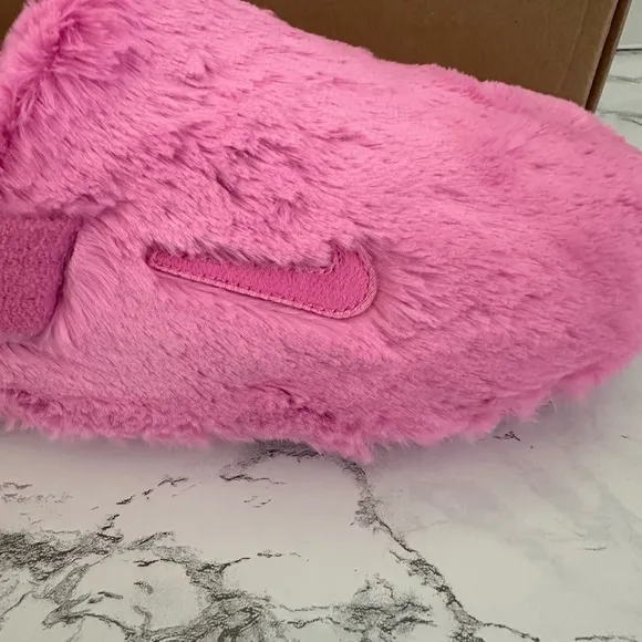 Nike Calm Mule SE Playful Pink Fur Slippers Slides FZ3119-600 Women’s Sizes