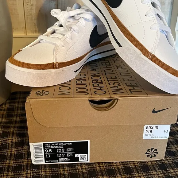 Nike court  sneaker, Men's White and Black Sneakers