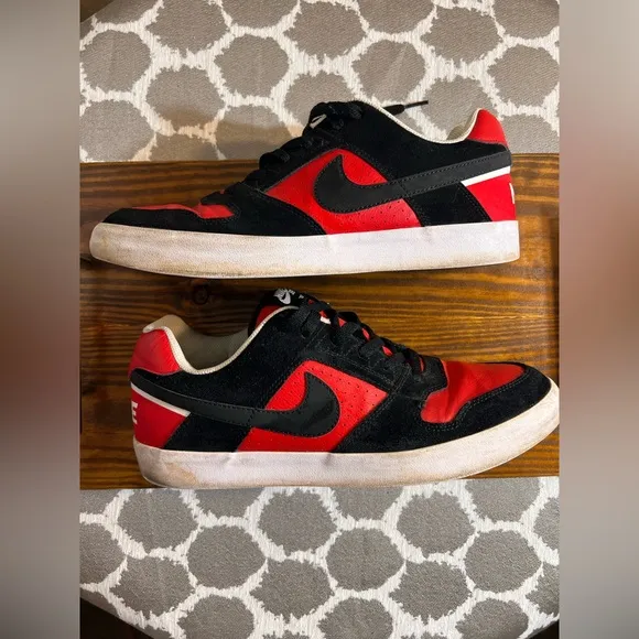 Nike Delta Force SB Red Black Athletic Shoes EUC athletic athleisure streetwear