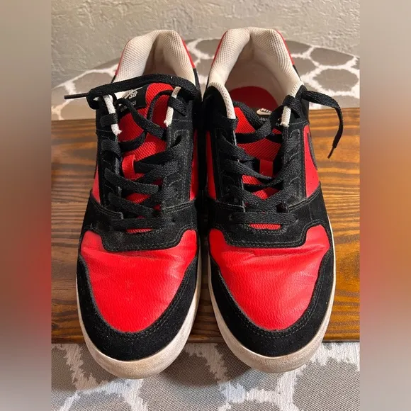 Nike Delta Force SB Red Black Athletic Shoes EUC athletic athleisure streetwear