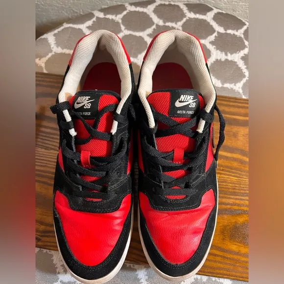 Nike Delta Force SB Red Black Athletic Shoes EUC athletic athleisure streetwear