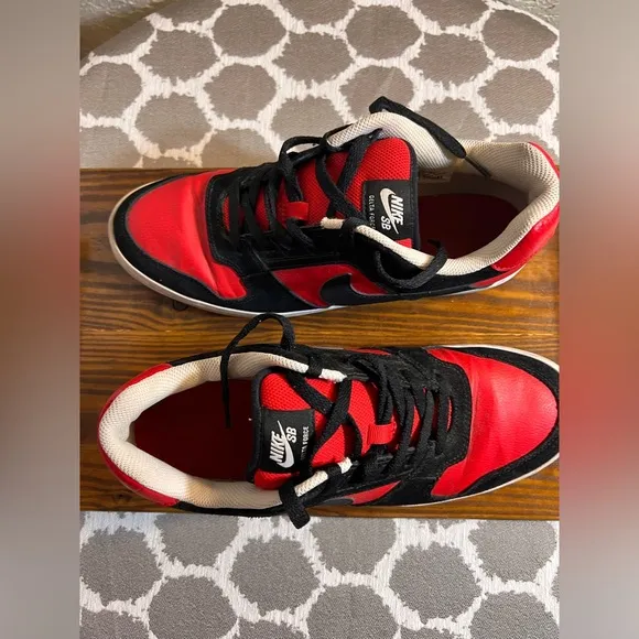 Nike Delta Force SB Red Black Athletic Shoes EUC athletic athleisure streetwear
