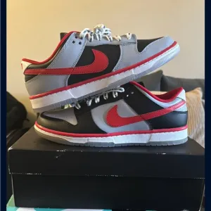 Nike Duck Low CAU Red and Black Sneakers New in the Box