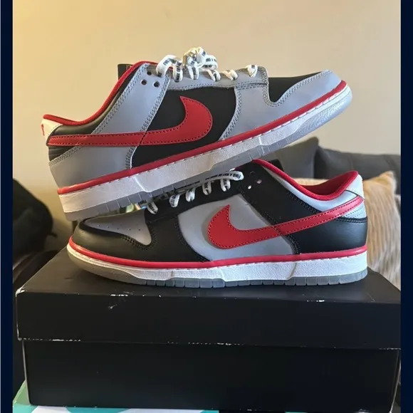 Nike Duck Low CAU Red and Black Sneakers New in the Box