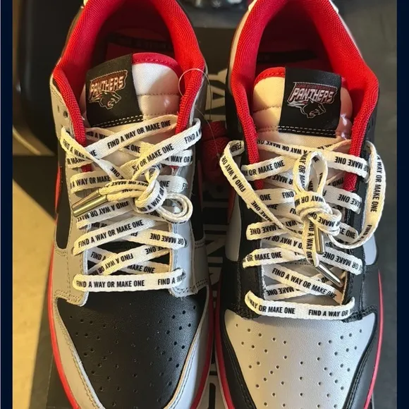 Nike Duck Low CAU Red and Black Sneakers New in the Box