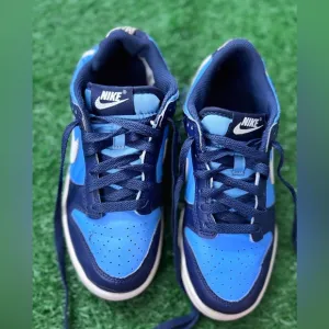 Nike Dunk Low Big Kids' Shoes University Blue/Midnight Navy/White) Size 4.5