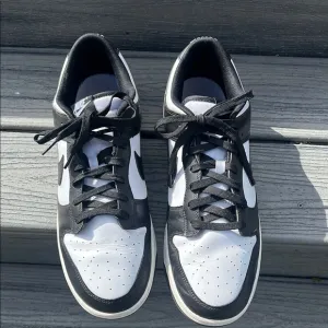 Nike Dunk low Panda Men's Black and White Sneakers in men’s size 14 good condn