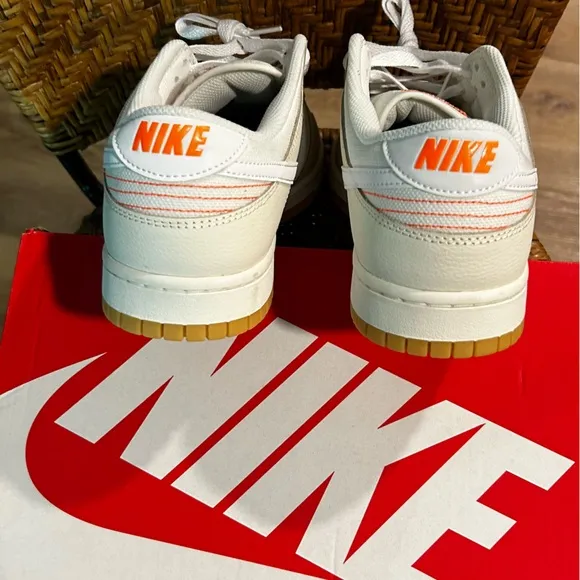 Nike dunk low SE size 11 new inbox