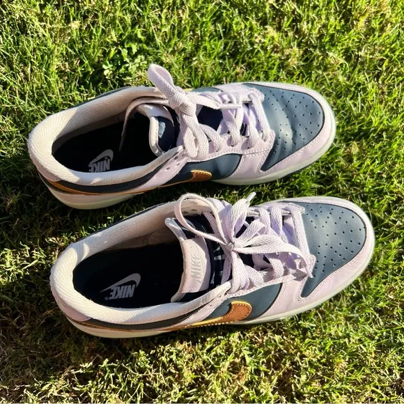 Nike Dunk Low-Top Sneakers with metallic copper logo
