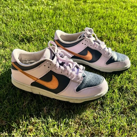 Nike Dunk Low-Top Sneakers with metallic copper logo