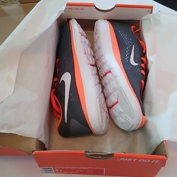 Nike Flex Running Athletic Shoes, 4Y, Dark Grey/White/Total Orange