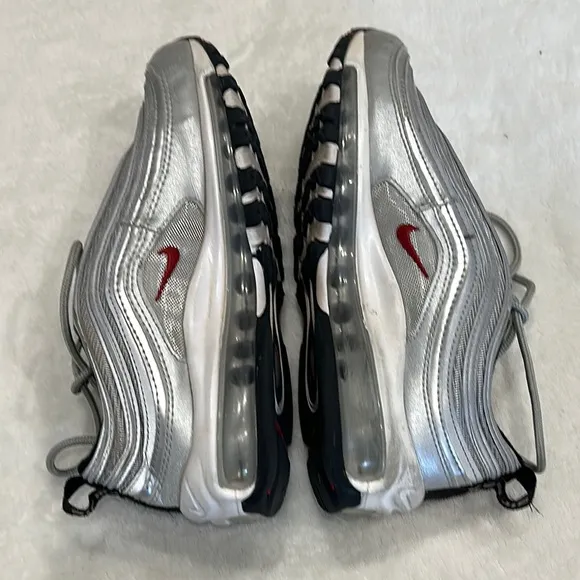 NIKE Gray and Silver Athletic Shoes