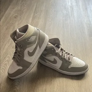 Nike Gray and White Sneakers Classic Style