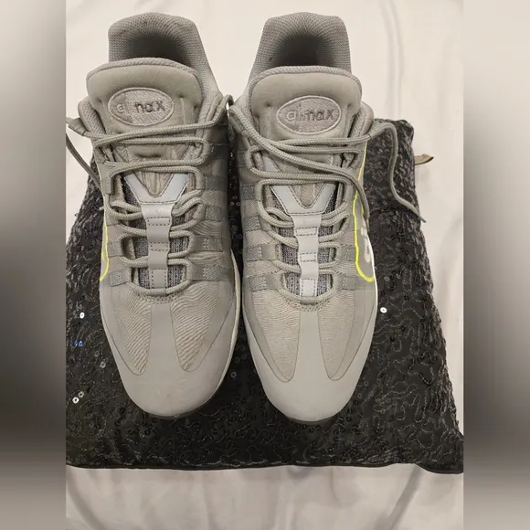 Nike Gray and Yellow Men's Shoes