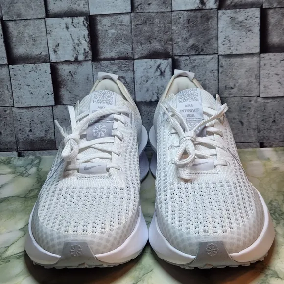 Nike Interact Run White Puré Platinum Women's Shoes Size 11