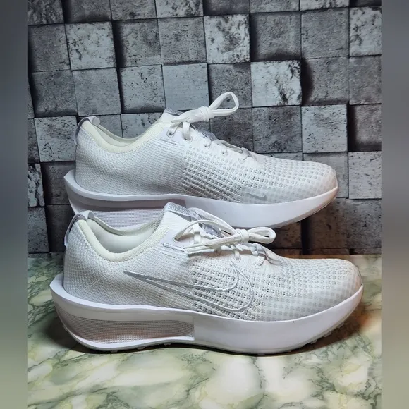 Nike Interact Run White Puré Platinum Women's Shoes Size 11