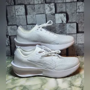 Nike Interact Run White Puré Platinum Women's Shoes Size 11