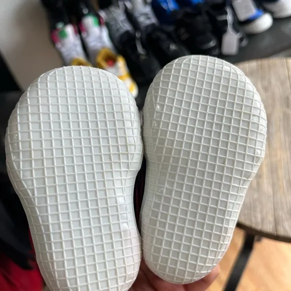 Nike jordan 1 high crib bootie AT3745-023 size 2C
