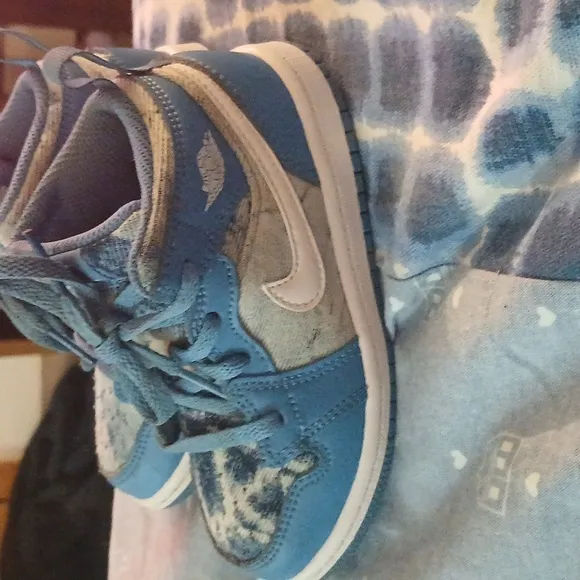 Nike Jordan 1 Mids &quot; Washed Denim&quot; Sizr 9C