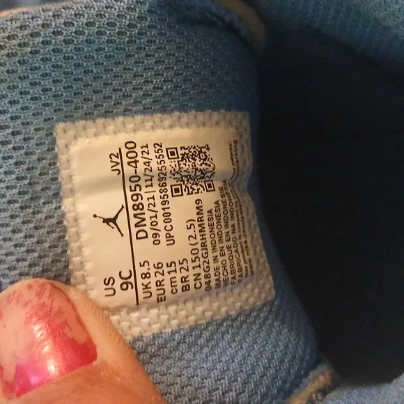 Nike Jordan 1 Mids &quot; Washed Denim&quot; Sizr 9C