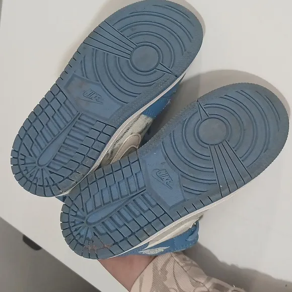 Nike Jordan 1 Mids &quot; Washed Denim&quot; Sizr 9C