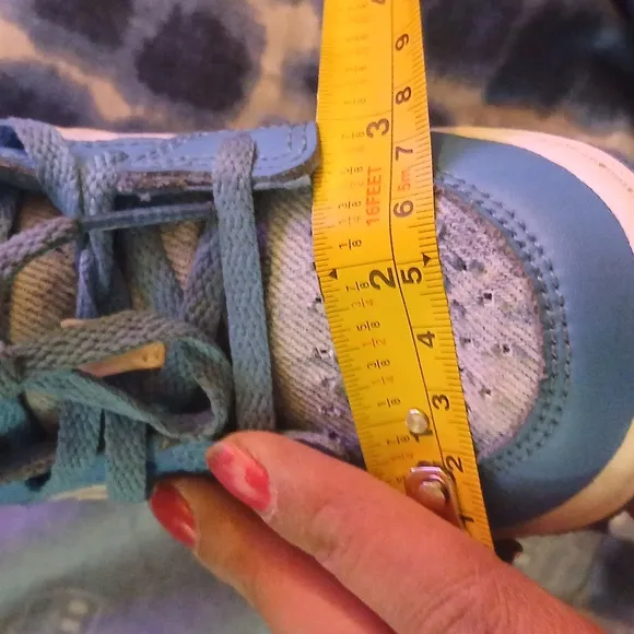 Nike Jordan 1 Mids &quot; Washed Denim&quot; Sizr 9C