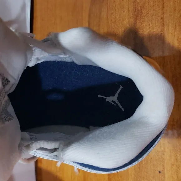 Nike. Jordan 13 Retro; Gray, White &amp; Blue; Hologram Button. Size 6C EUC
