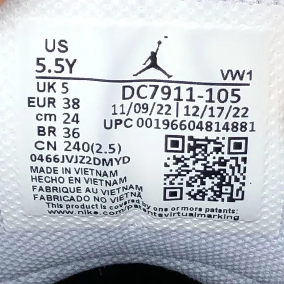 Nike Jordan Pro Strong Mid GS Sneakers Shoes Junior’s size 5.5
