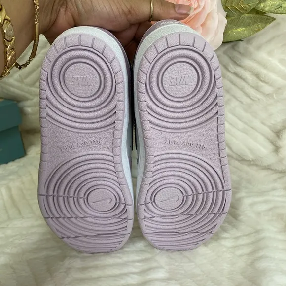 Nike Kids Shoes in Purple and White SIZE 2Y